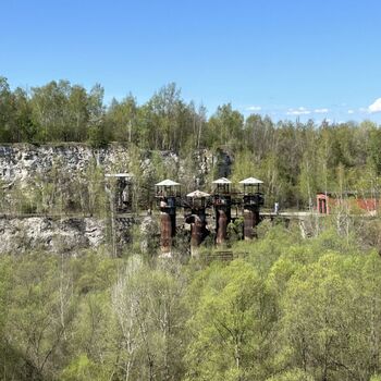 Filmkulissen im Steinbruch