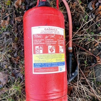 Feuerlöscher Gerät