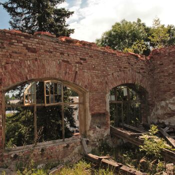 Remembering Elias before the fire