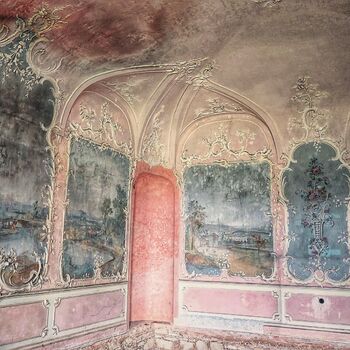 baufälliges Schloss