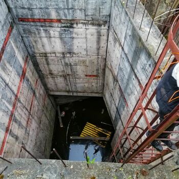 Geheimes Objekt in der Mitte der U-Bahn