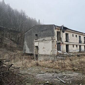 Kdo se tady léčil? Opuštěná psychiatrická léčebna...