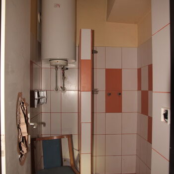 Továrna děrnoštítkových počítačů