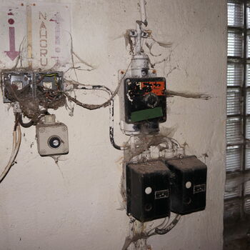 elektrický systém zařízení