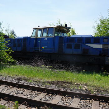elektrická lokomotiva Lokomotiva kolová vozidla vozidlo vlak stopa železnice doprava železnice doprava zábradlí