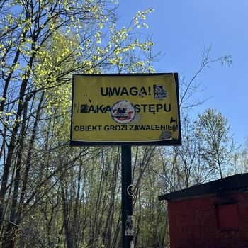 Filmkulissen im Steinbruch