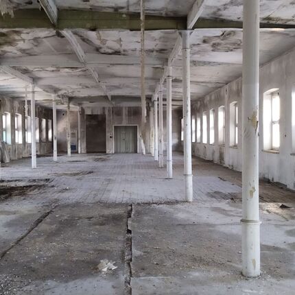 Verlassene Werkstatt Liaz