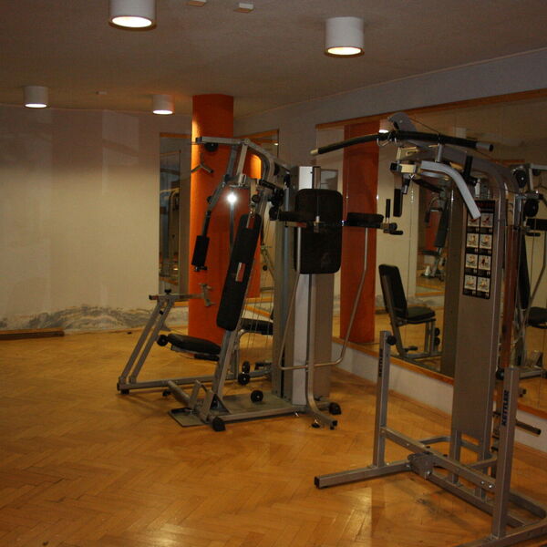 Wer hat hier früher Sport getrieben? Verlassenes Sportzentrum