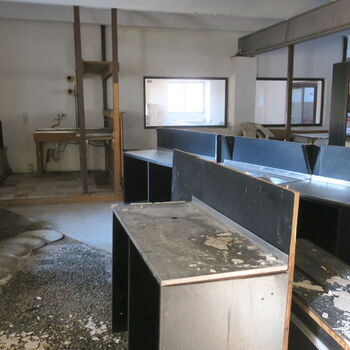 Autodílna ve stavebninách ?