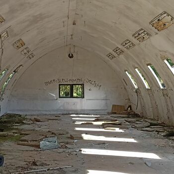 Trezor tunel Buňka střecha Trezor tunel Buňka střecha