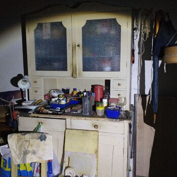 Dům babičky která nedojedla ledničku