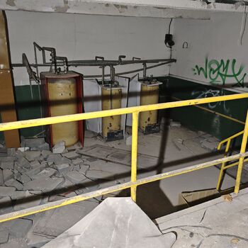 Chátrající léčebna a střet s nečekanými návštěvníky...