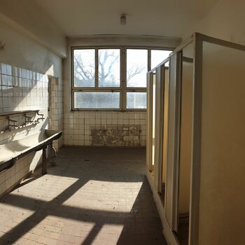 posuvné dveře dveře pohyblivé bariéry interiér místnost bariéra dům domácí zeď podlaha