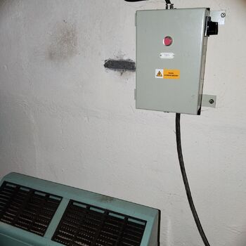 Další zachovalý CO kryt