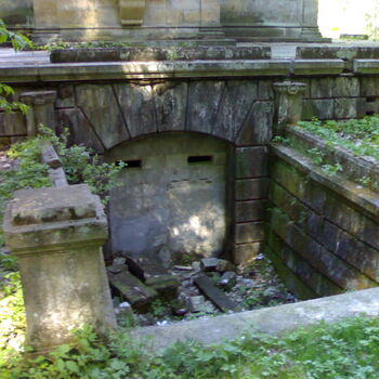 Mausoleum im Jeseníky-Gebirge