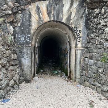 Bunkr pro ponorky Černá hora 2024