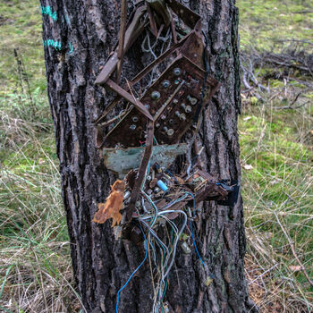 Velitelské stanoviště, bunkry a otevřené pozice s opravdu skvělými graffiti