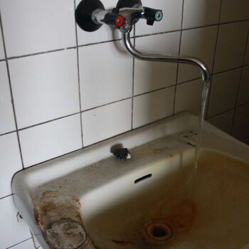 Proč to tu nechali? Opuštěné ředitelství