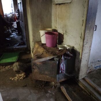 Das Haus, in dem alles hinterlassen wurde Das Haus, in dem alles hinterlassen wurde