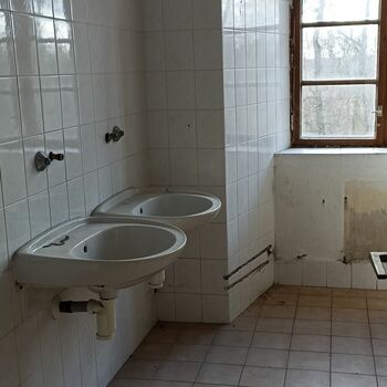 bathroom room toilet bath interior bathtub clean home tile bathroom room toilet bath interior bathtub clean home tile