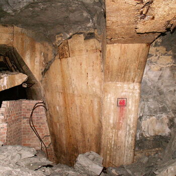 Richard Underground Factory