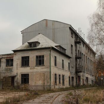 Remote chemical production building Remote chemical production building