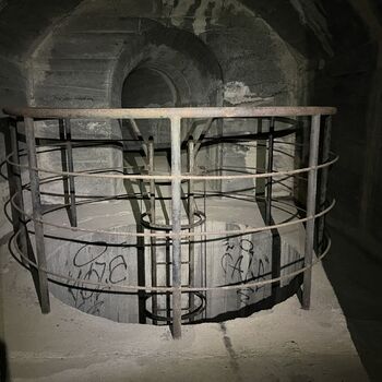 Bunkr pro ponorky Černá hora 2024