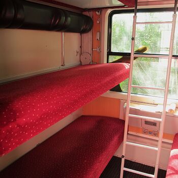 Smutný konec lehátkových a příměstkých vozů RJ