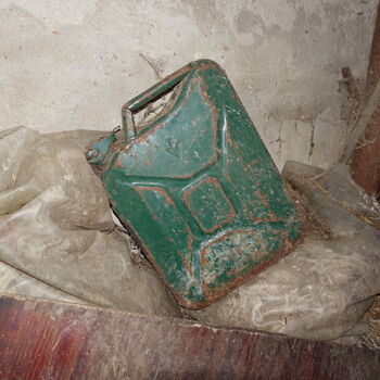 Rozpadající se statek.