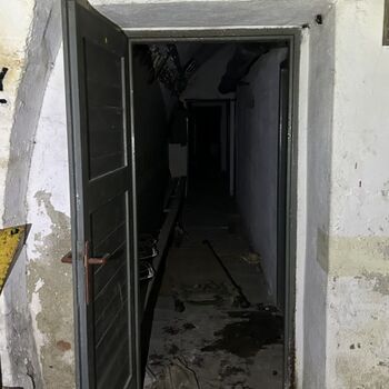 Unterirdische Abdeckung (-50m)