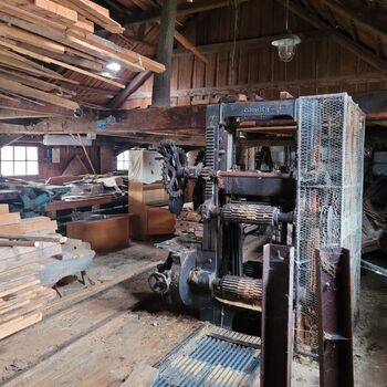 Eine geschäftige Mühle Eine geschäftige Mühle