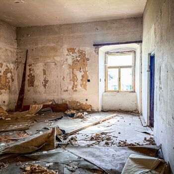 Opuštěný zámeček