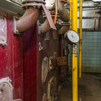 Ich habe gehört, es sei ein Krankenhaus für geistig behinderte Kinder.