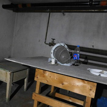 stroj projektor kotoučová pila motorovou pilou zařízení