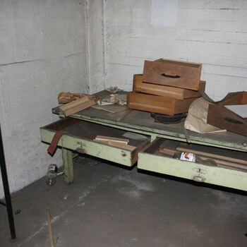 The terrifying underground! A semi-functional factory