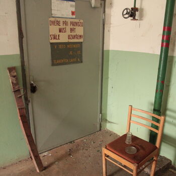 Remote chemical production building Remote chemical production building