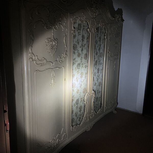 Opuštěný zámek/hotel