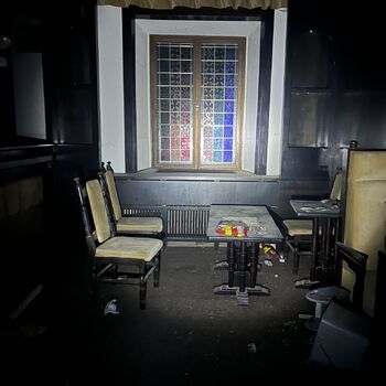 Opuštěný zámek/hotel