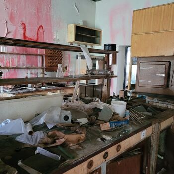 Old chemist Old chemist