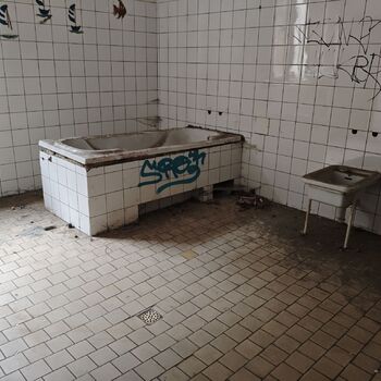 Kdo se tady léčil? Opuštěná psychiatrická léčebna...