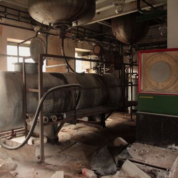 Remote chemical production building Remote chemical production building