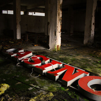 Haly plné tajemství... Opuštěná fabrika