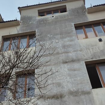 Villa where even the homeless are afraid