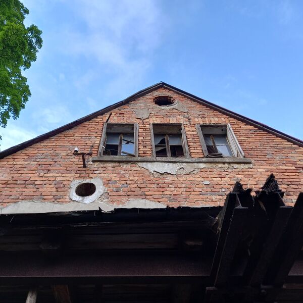 Grinding plant with turbine