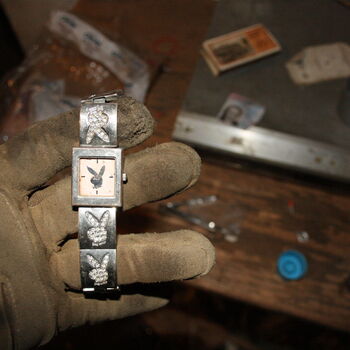 The terrifying underground! A semi-functional factory