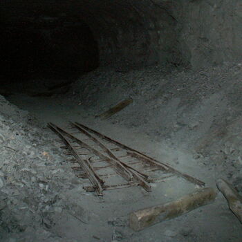 Richard Underground Factory