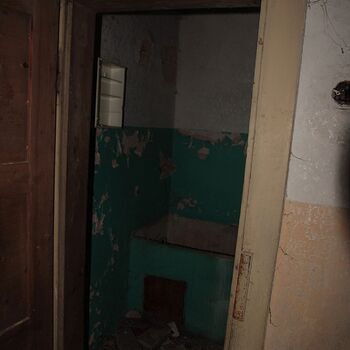 Zámek a'la slunce, seno, Italové