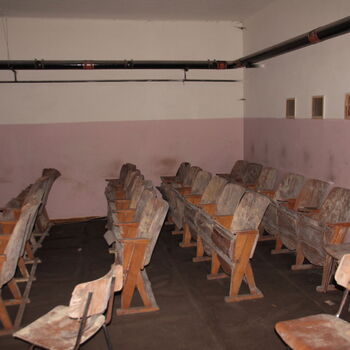 Abdeckung unter der Waggonfabrik