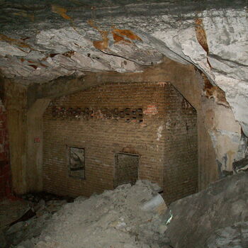 Richard Underground Factory