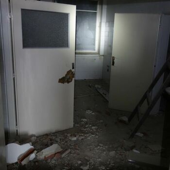 dveře posuvné dveře místnost interiér domácí dům